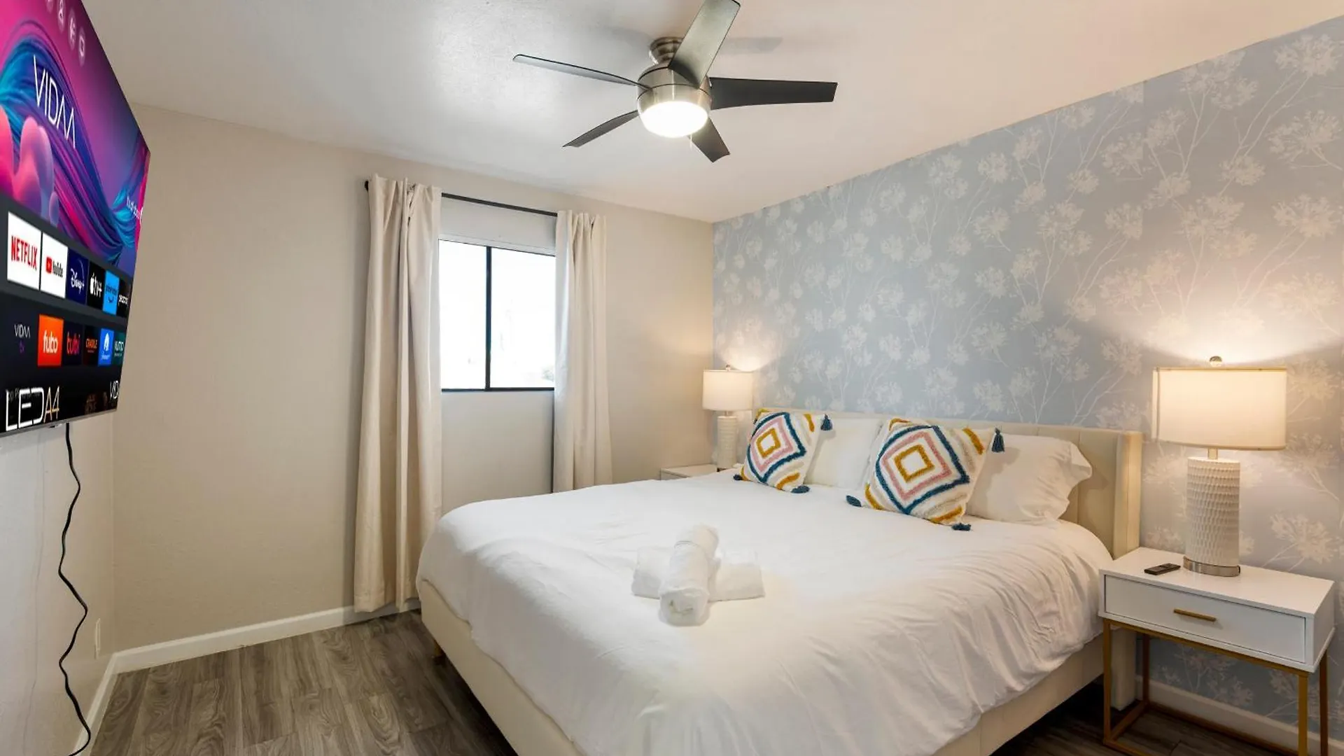 Ferienwohnung Scottsdale 2Br Haven With Pool & Free Parking